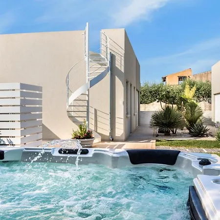 I2elementi Tatil Evi